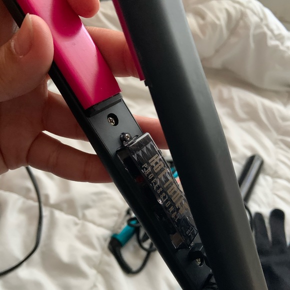 1 Flat Iron + 2 Curling Wands - Picture 4 of 5